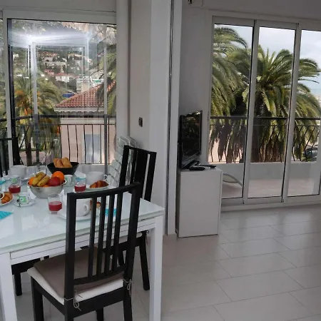 Menton, 3 Pieces, 5 Personnes - Fr-1-196-186 * Mentona